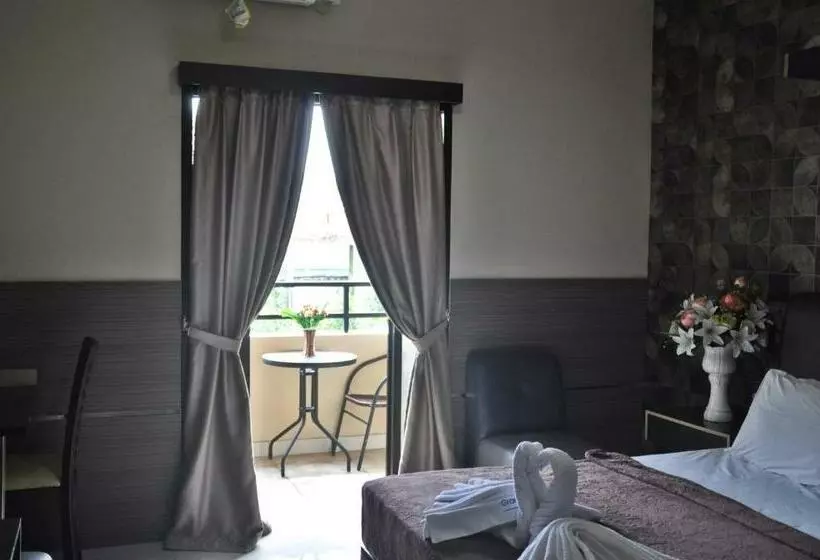 Grand Krakatau Hotel Serang