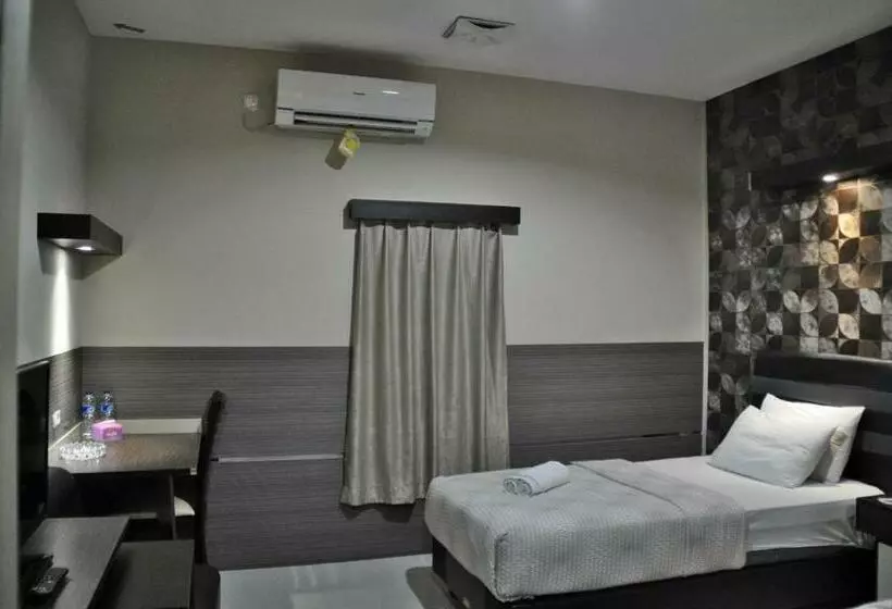 Grand Krakatau Hotel Serang