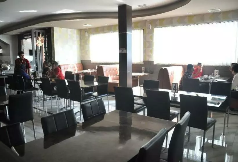 Grand Krakatau Hotel Serang