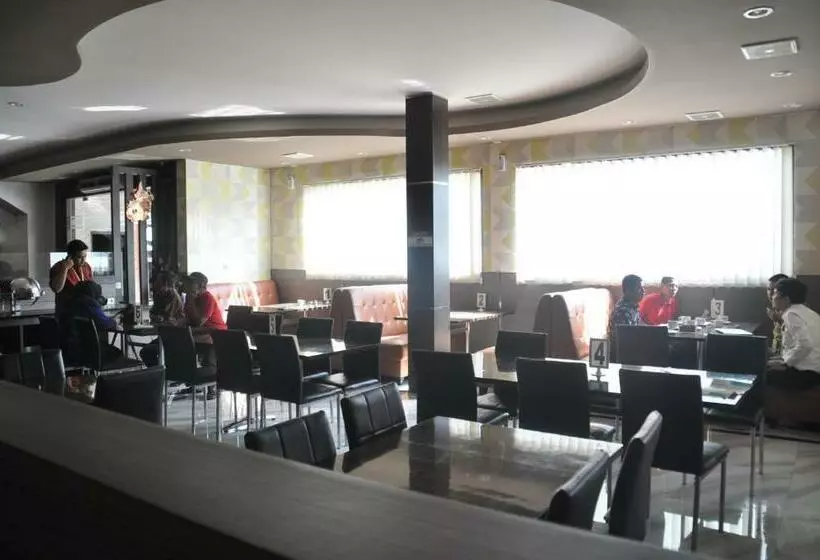 Grand Krakatau Hotel Serang