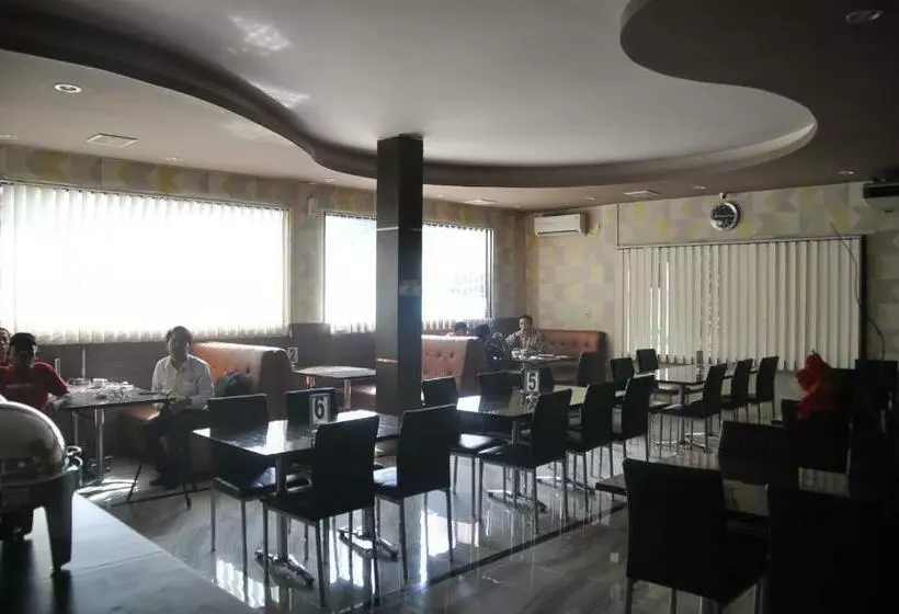 Grand Krakatau Hotel Serang