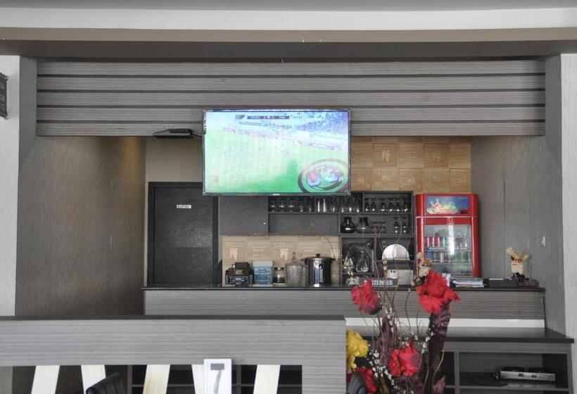 Grand Krakatau Hotel Serang