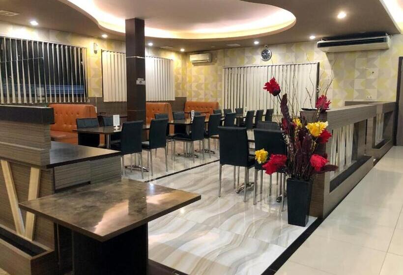 Grand Krakatau Hotel Serang