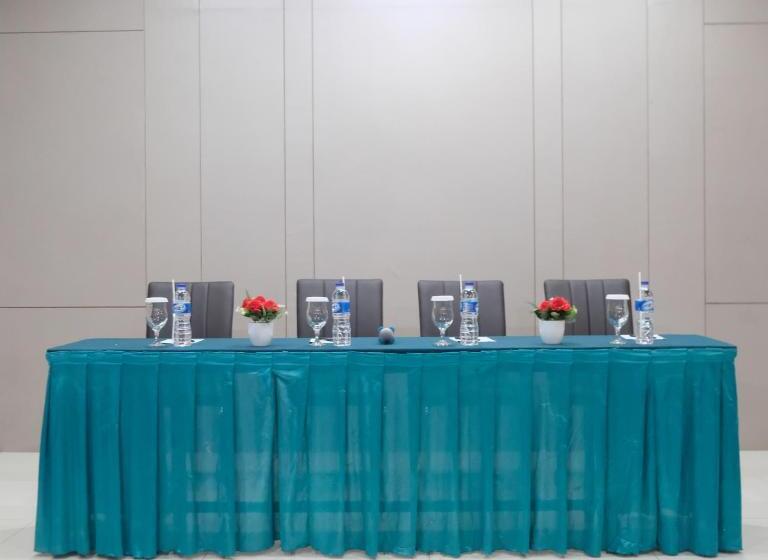 Grand Krakatau Hotel Serang