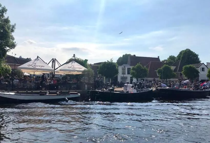 Hotelli Huisjes Aan De Amstel Your Home Away From Home
