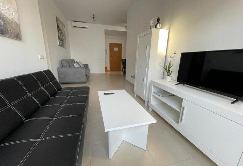 Отель Royal Suites Estepona