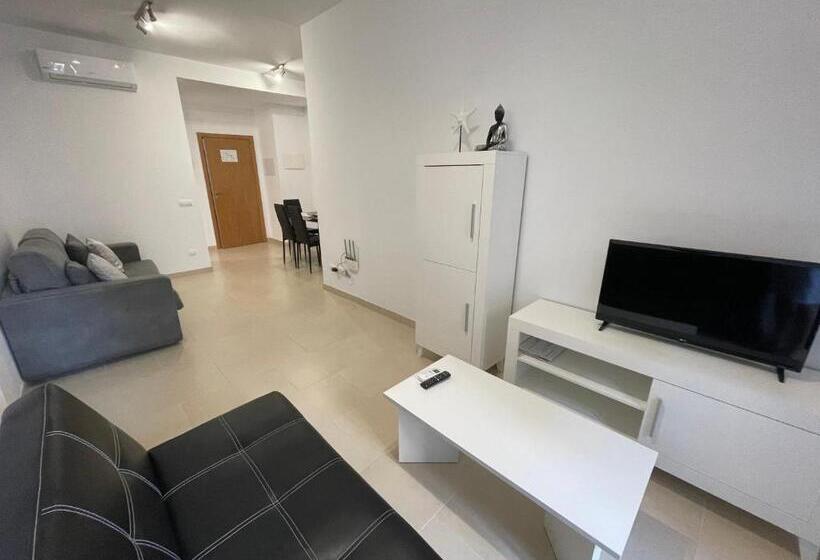 Отель Royal Suites Estepona