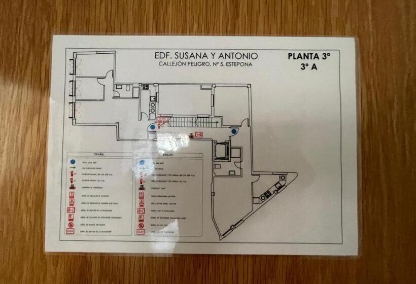 Отель Royal Suites Estepona