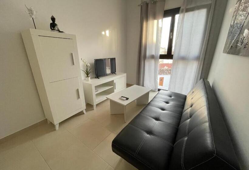 Отель Royal Suites Estepona