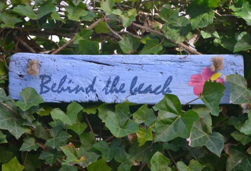 ペンション Behind The Beach