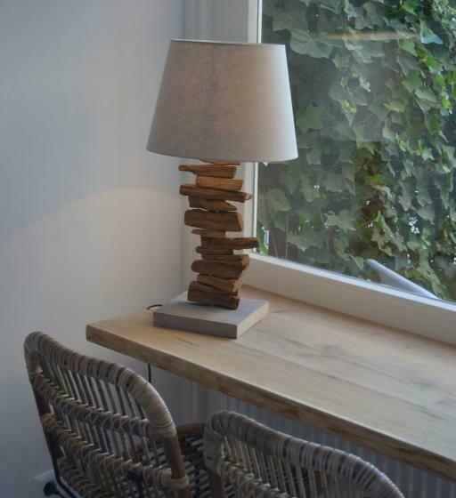 ペンション Behind The Beach