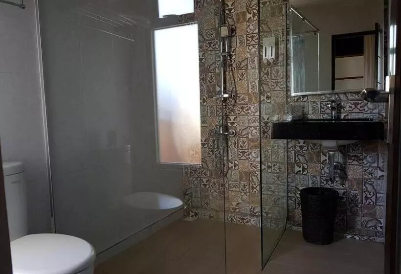 پانسیون Narisha Guesthouse