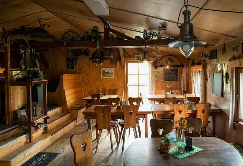 Majatalo Ottendorfer Hütte   Bergwirtschaft