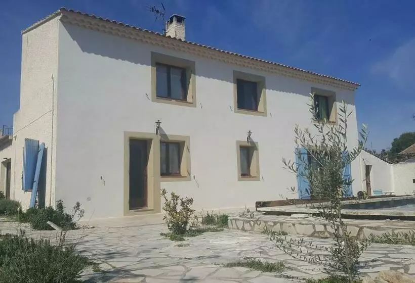 Aamiaismajoitus (B&B) Chambre D Hôtes Du Charme Provençal