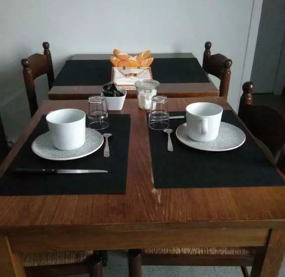 ベッドアンドブレックファースト Les Greniers De Blanche