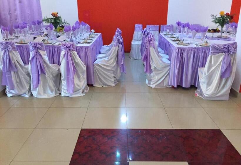 فندق Continental