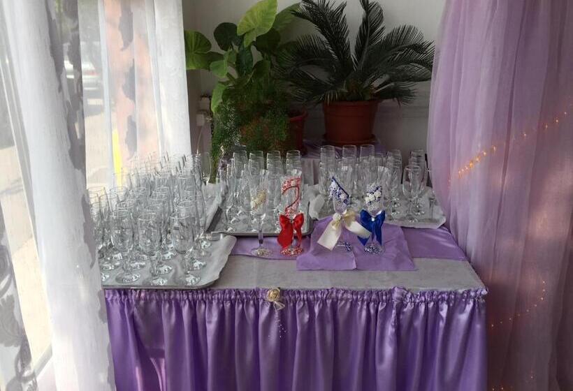 فندق Continental