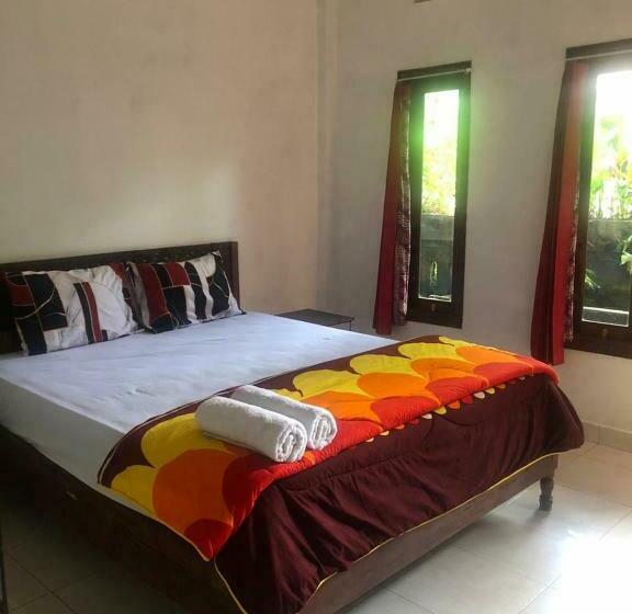 פנסיון Buana Asti Homestay