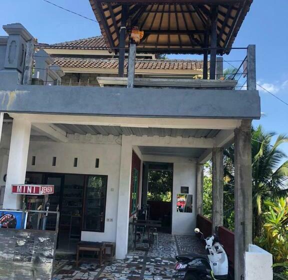 פנסיון Buana Asti Homestay