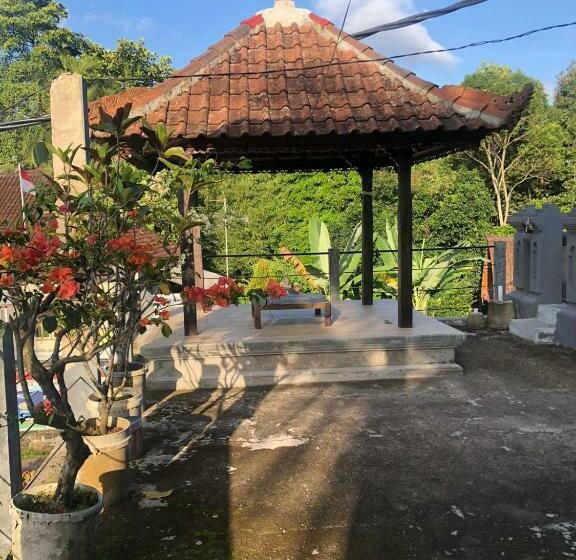 פנסיון Buana Asti Homestay