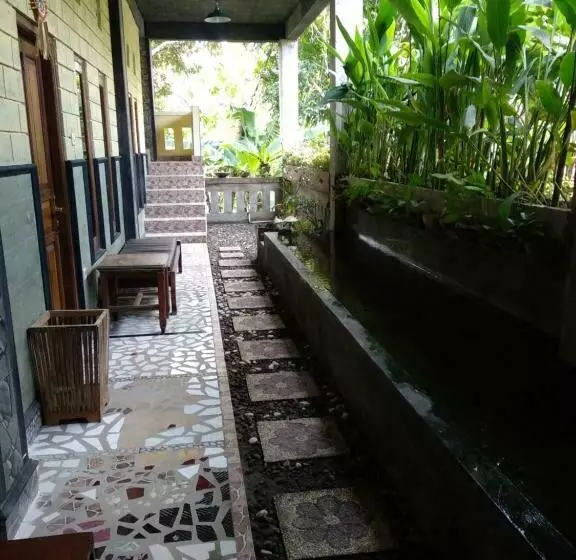 پانسیون Buana Asti Homestay