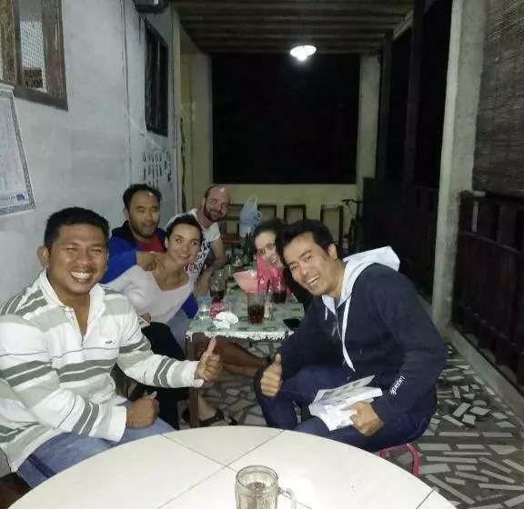 پانسیون Buana Asti Homestay