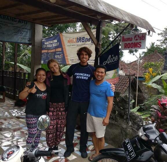 פנסיון Buana Asti Homestay