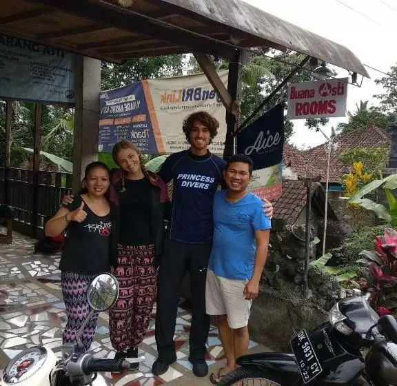 پانسیون Buana Asti Homestay