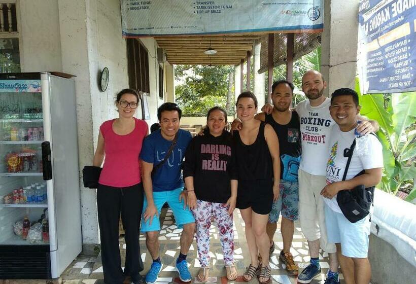 פנסיון Buana Asti Homestay