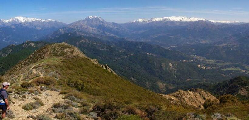 住宿加早餐  Chambre Independante Et Aménagée 25 Kms Ajaccio