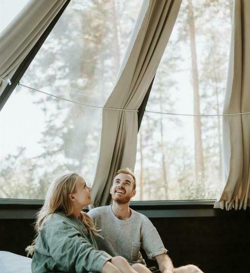 בית מלון כפרי Tackork Gård & Marina