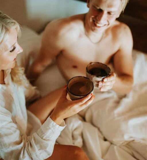 בית מלון כפרי Tackork Gård & Marina