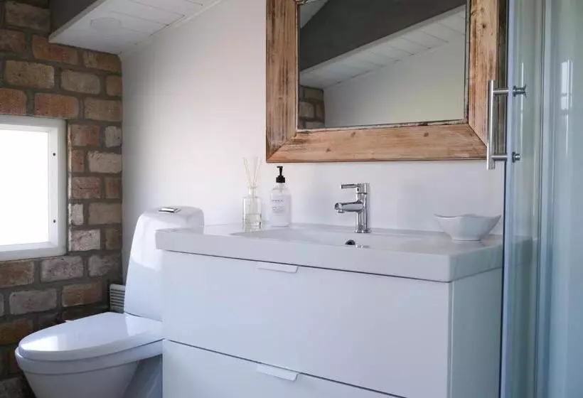 Hotelli Tackork Gård & Marina