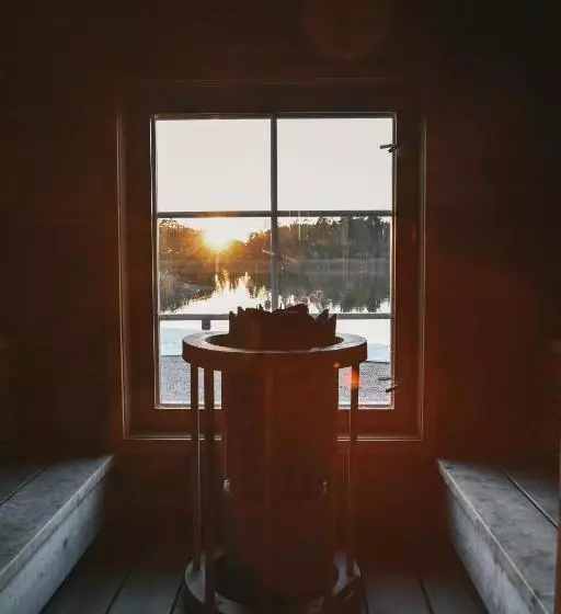 Hotelli Tackork Gård & Marina