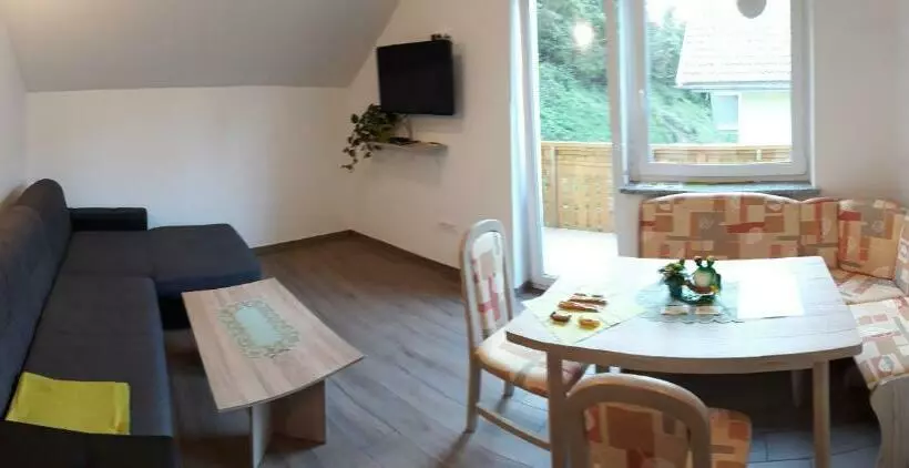 پانسیون Apartments And Wellness Jelovca