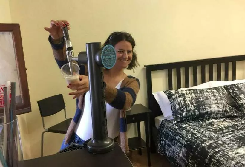 ペンション La Sosta Navarra Bed & Beer