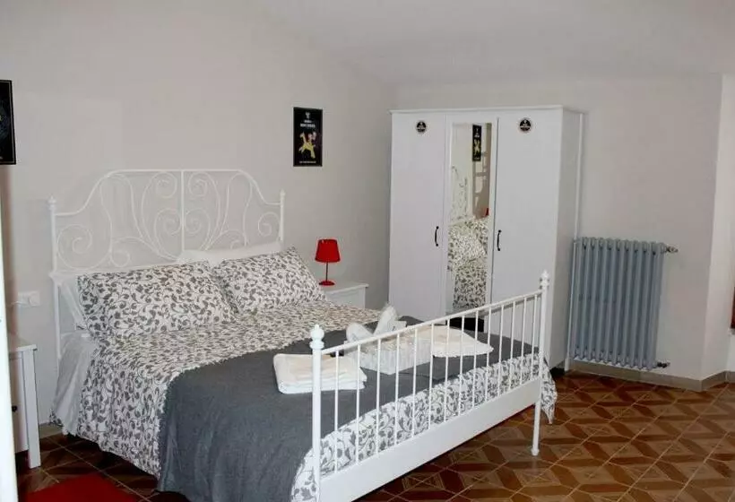 ペンション La Sosta Navarra Bed & Beer