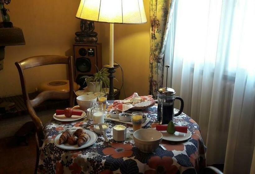 Pensió La Vigne Vierge