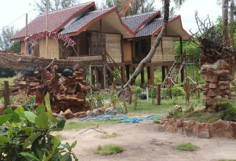 Pension Laendra Sunset Beach