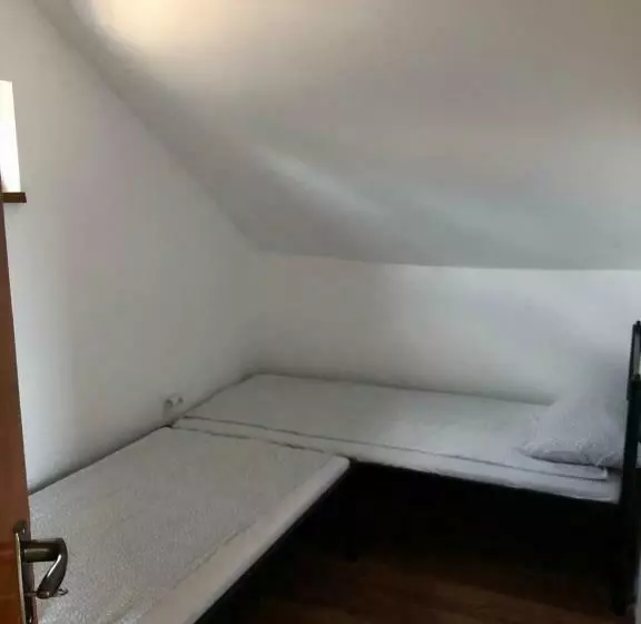 پانسیون Starlight Apartment