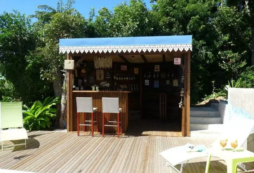 تختخواب و صبحانه Bungalow La Tortue Bleue