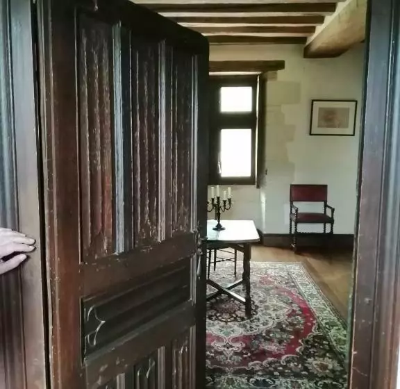 تختخواب و صبحانه Manoir De La Rémonière
