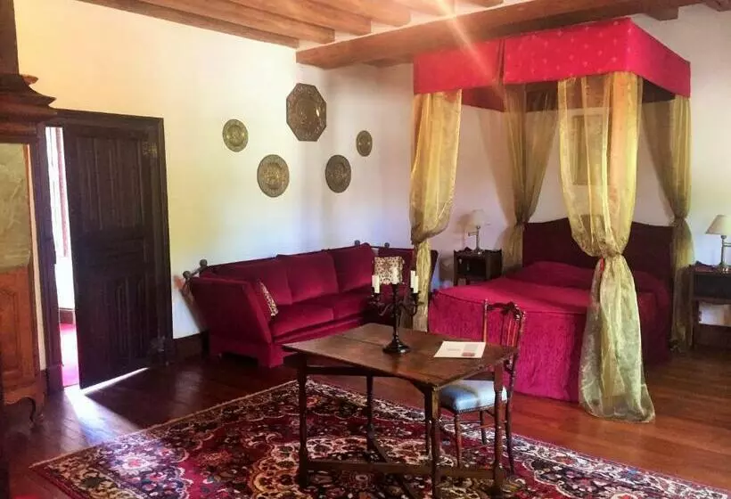 تختخواب و صبحانه Manoir De La Rémonière