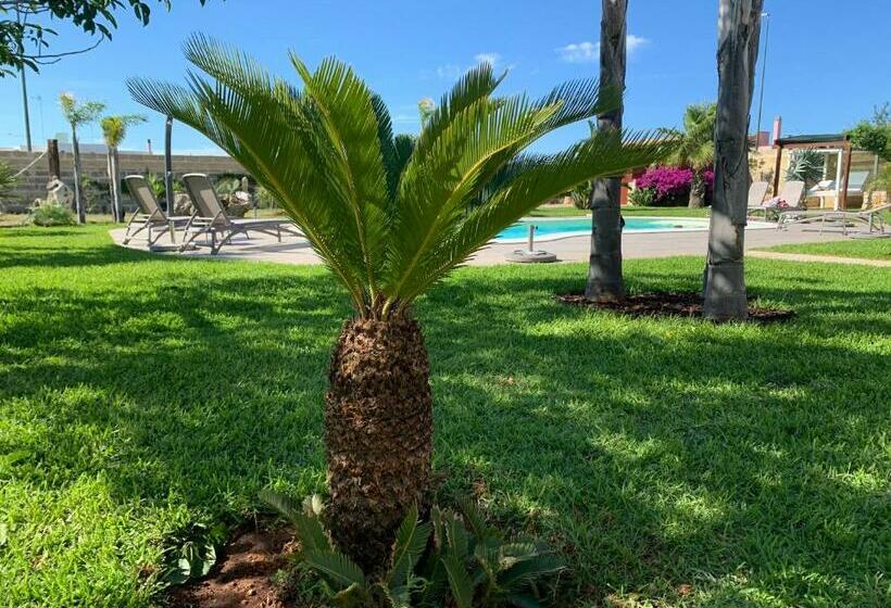 ペンション Masseria Prontera With Pool