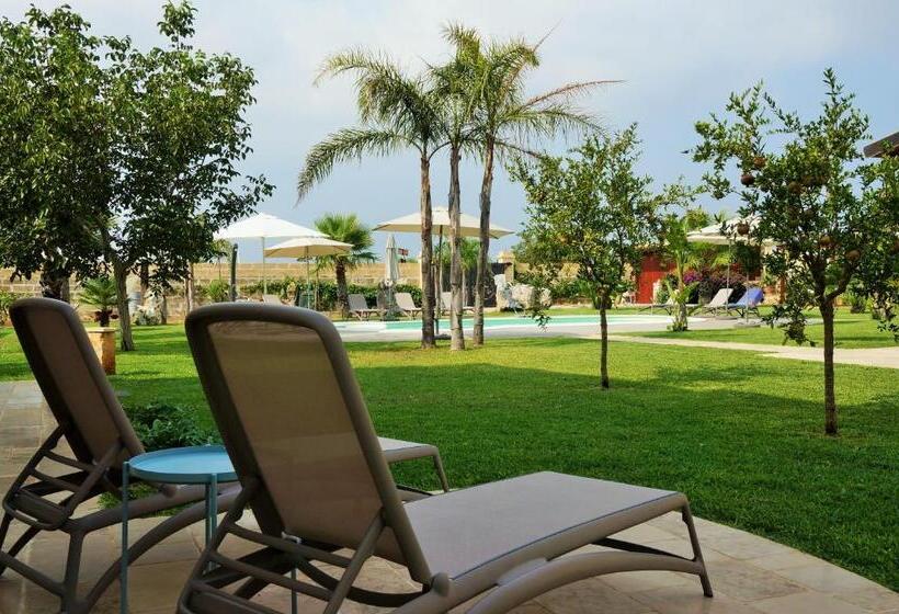 ペンション Masseria Prontera With Pool