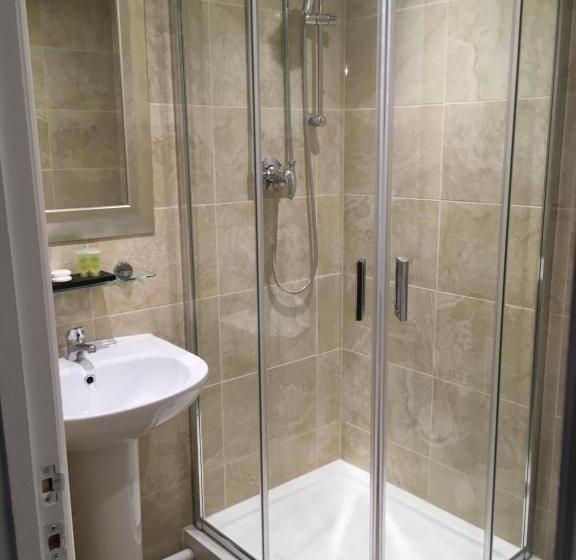 פנסיון The Annexe At Asbit Lodge