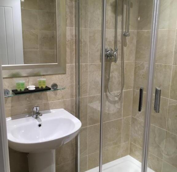 פנסיון The Annexe At Asbit Lodge