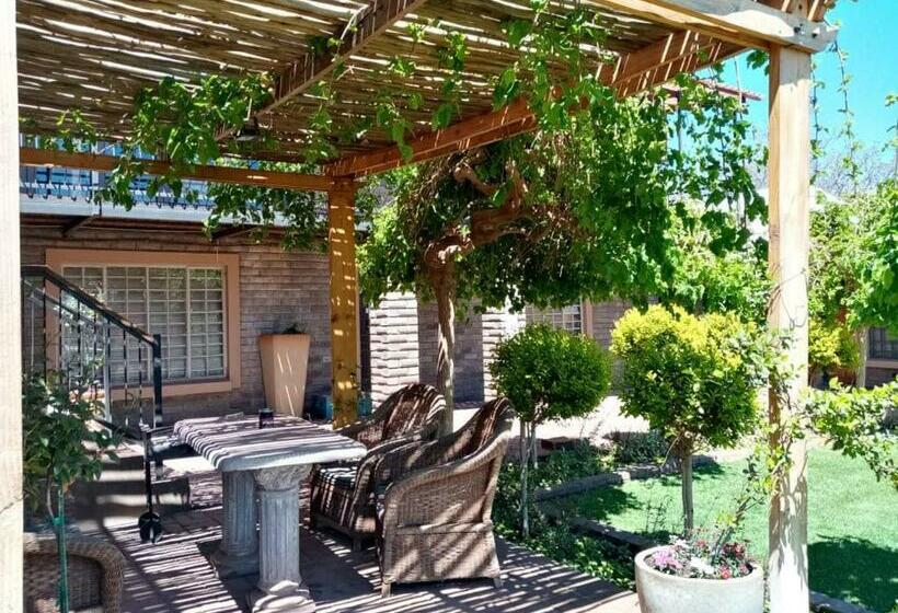 פנסיון Wisteria Lane Guesthouse