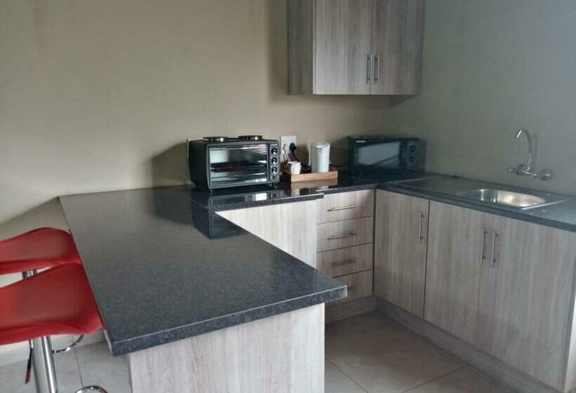 פנסיון Wisteria Lane Guesthouse