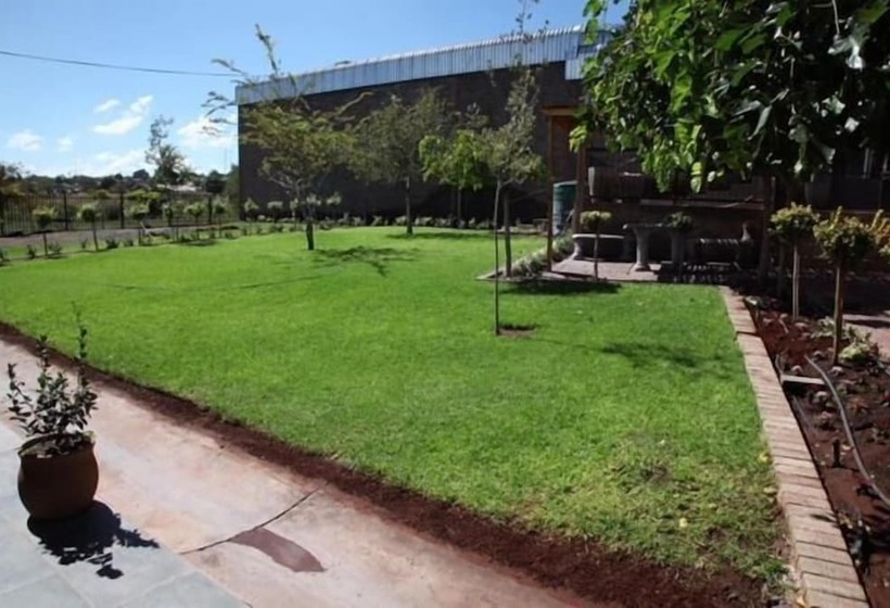 פנסיון Wisteria Lane Guesthouse